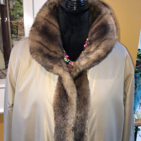 Gorgeous Cally Do REVERSIBLE Coat - Picture 9 of 13